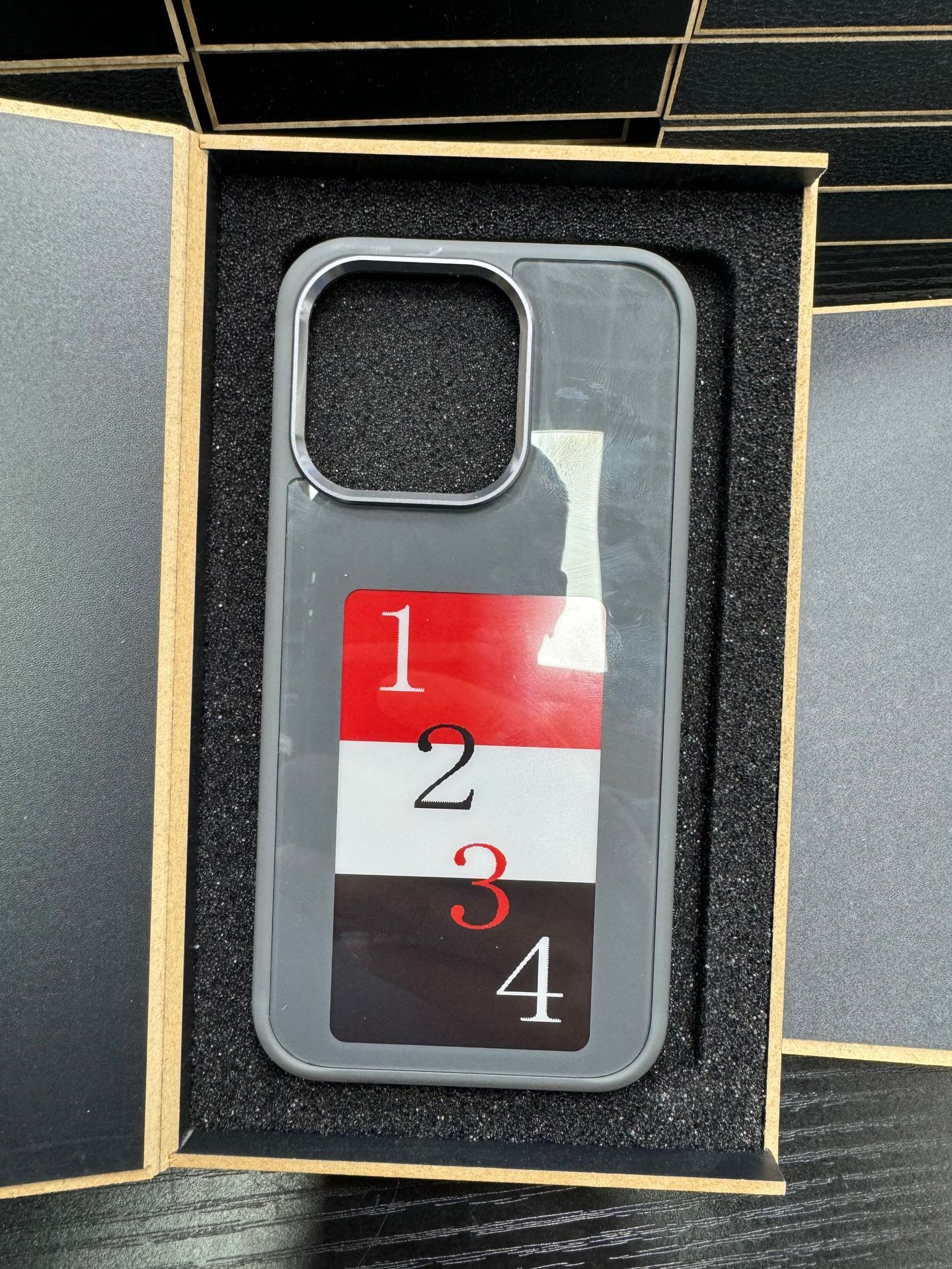 E-ink Skermfoonhouer